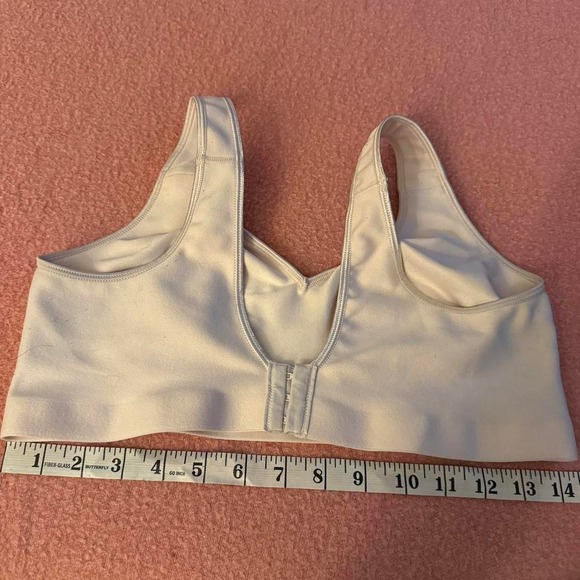 Hanes Sports Bra / Comfort Bra with Back Closure XL - Picture 2 of 3